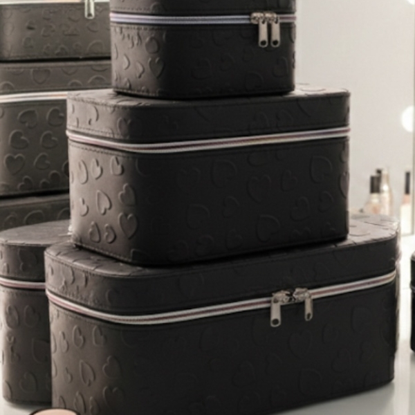 Valise de maquillage et de bijoux (Copie)