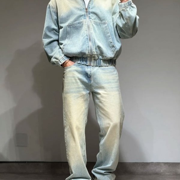 Veste Jean Capuche Zippé Et Jean Bleu Clair